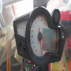 Tacómetro XM 180: Precisión y Fiabilidad en tus Mediciones - tacómetro xm 180