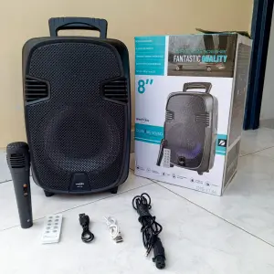 Parlante Cabina 8" con Micrófono y Control: Sonido Impresionante - Parlante Cabina 8" con micrófono y contr
