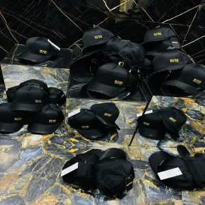 Gorra Hugo Boss: Elegancia y Estilo Inigualable - Gorra Hugo Boss